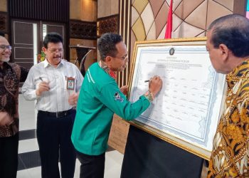 Pimpinan UB Tandatangani Perjanjian Komitmen Keterbukaan Informasi Publik, Langkah Progresif Menuju Transparansi